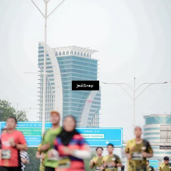 Runner Photo 6700026