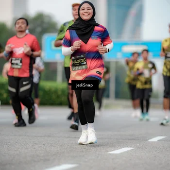 Runner Photo 6700033
