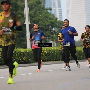 Runner Photo 6700055