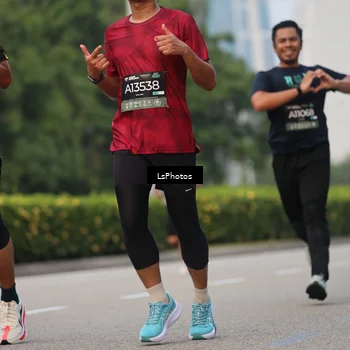 Runner Photo 6700060
