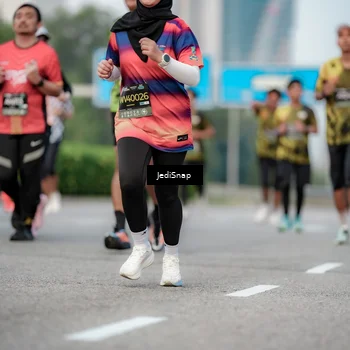 Runner Photo 6700063