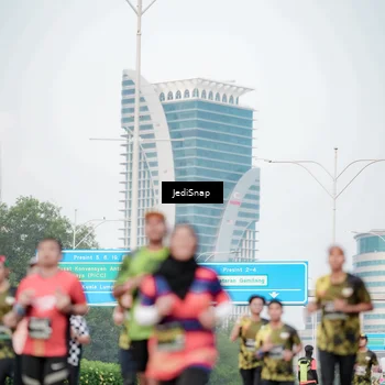 Runner Photo 6700074