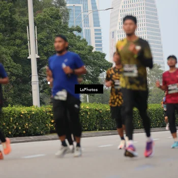 Runner Photo 6700083