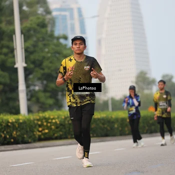 Runner Photo 6700111