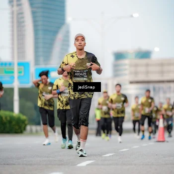 Runner Photo 6700116