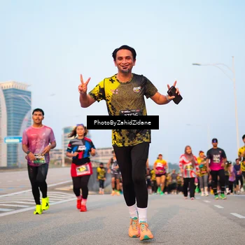 Runner Photo 6700132