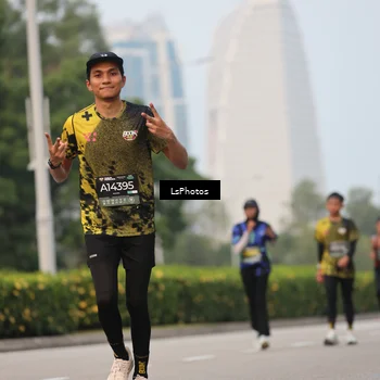 Runner Photo 6700136