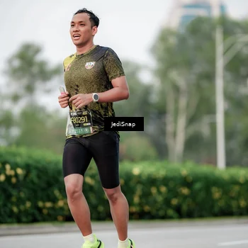 Runner Photo 6700140