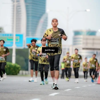 Runner Photo 6700160