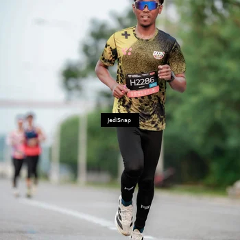 Runner Photo 6700202