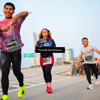 Runner Photo 6700259