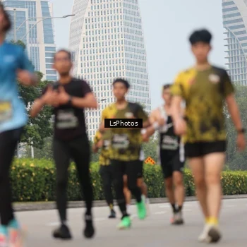 Runner Photo 6700275