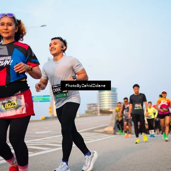 Runner Photo 6700309