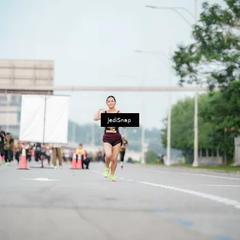 Runner Photo 6700333