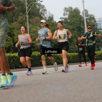 Runner Photo 6700414