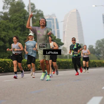 Runner Photo 6700434