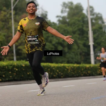 Runner Photo 6700436