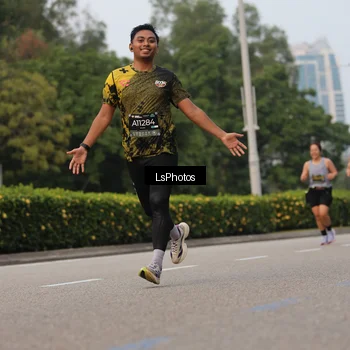Runner Photo 6700439