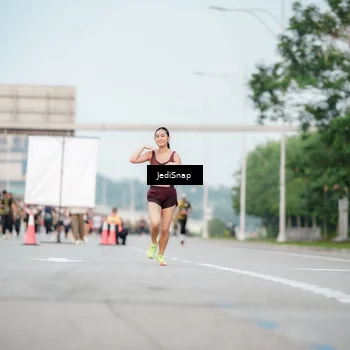 Runner Photo 6700543