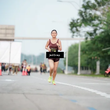 Runner Photo 6700546