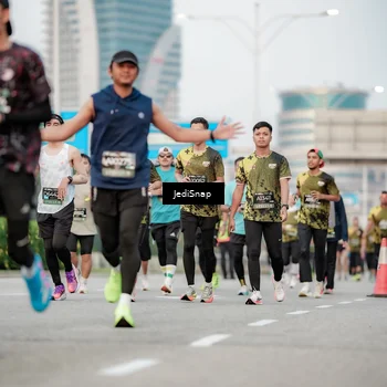 Runner Photo 6700566