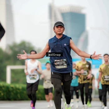 Runner Photo 6700763