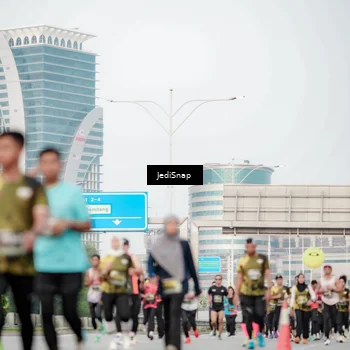 Runner Photo 6700926