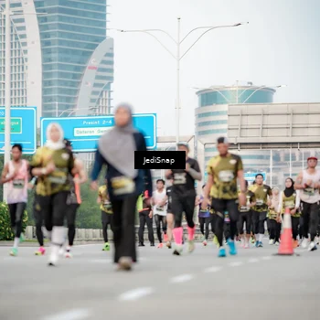 Runner Photo 6701048