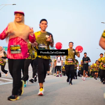 Runner Photo 6701073