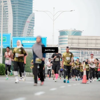 Runner Photo 6701076