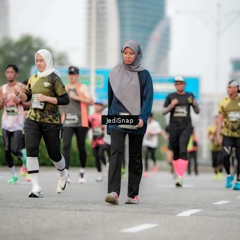 Runner Photo 6701181