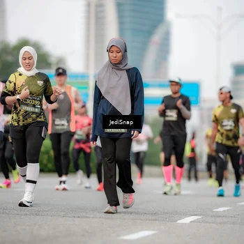 Runner Photo 6701275