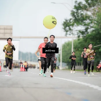 Runner Photo 6701394