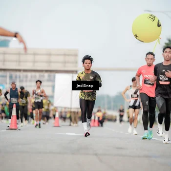 Runner Photo 6701420