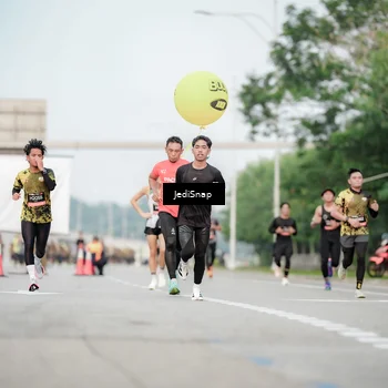 Runner Photo 6701474