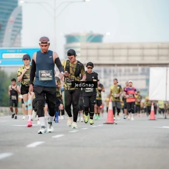 Runner Photo 6701975