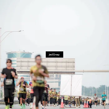 Runner Photo 6702070