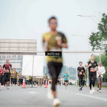 Runner Photo 6702082