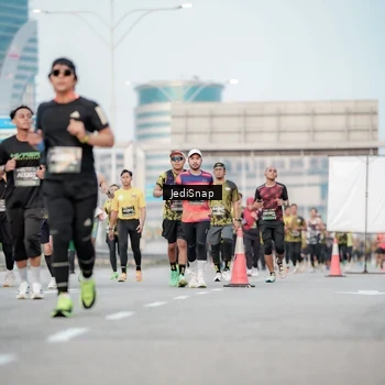 Runner Photo 6702093