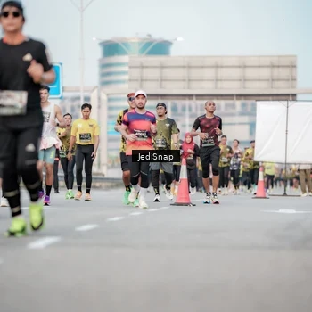 Runner Photo 6702101