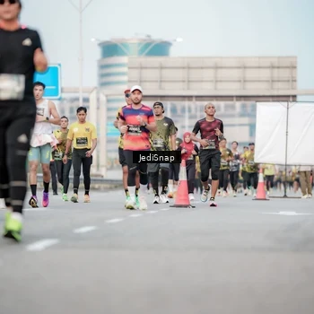 Runner Photo 6702105