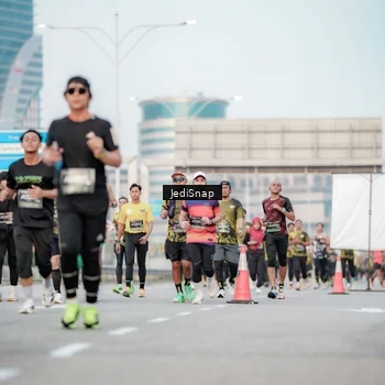 Runner Photo 6702108