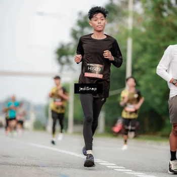 Runner Photo 6702173