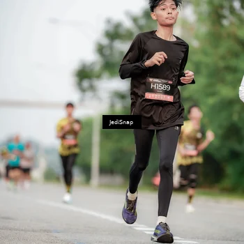 Runner Photo 6702204