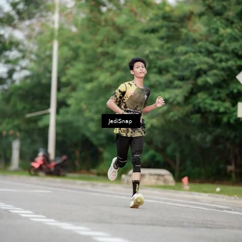 Runner Photo 6702206