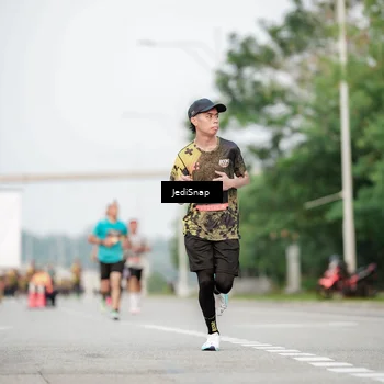 Runner Photo 6702228