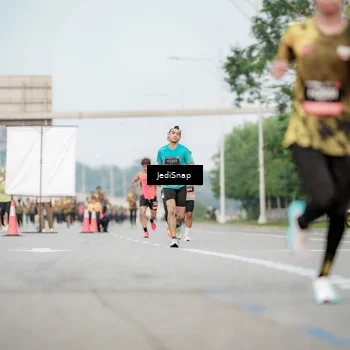 Runner Photo 6702269