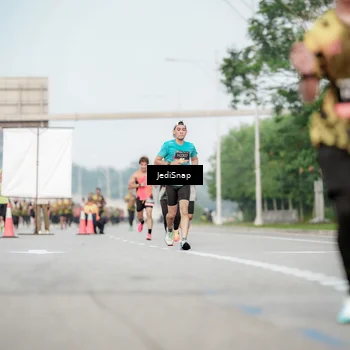 Runner Photo 6702282