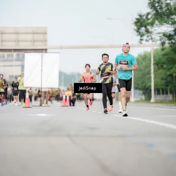 Runner Photo 6702337