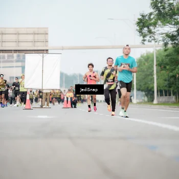 Runner Photo 6702362